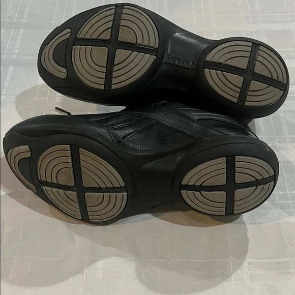 Reebok Women's Black Leather Athletic Shoes - Picture 3 of 6